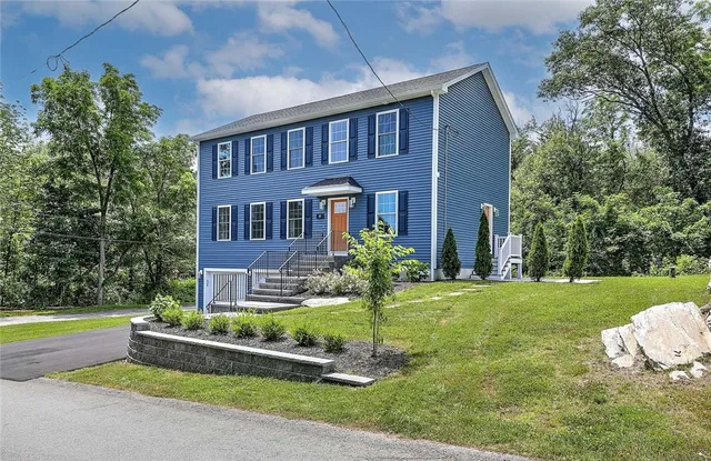 $699,900 | 29 Graves Avenue, North Smithfield, RI 02896