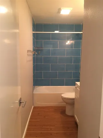 $995 | 5306 Woodrow Avenue, Unit 204, Austin, TX 78756