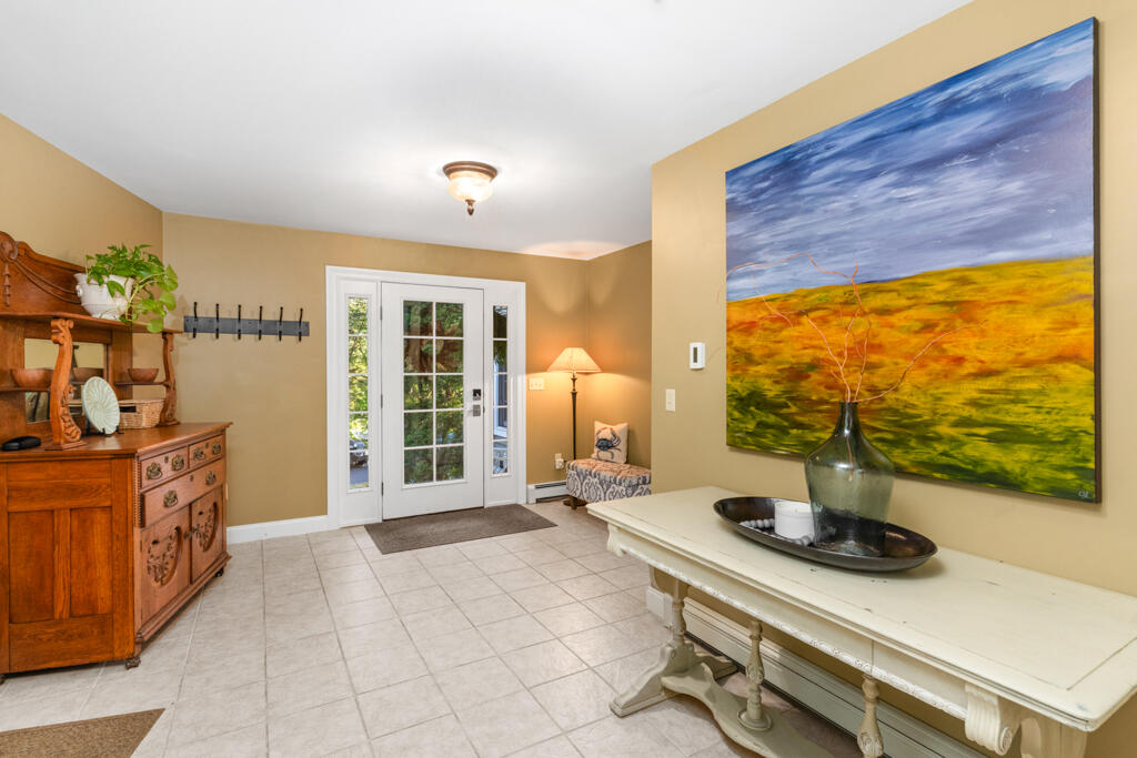 11 Fox Run Road Falmouth, ME 04105 - Photo 6 of 77 20251009-DSC08402