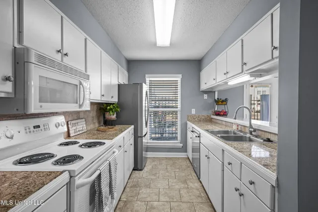 $265,000 | 550 Post Road, Unit 121, Ridgeland, MS 39157