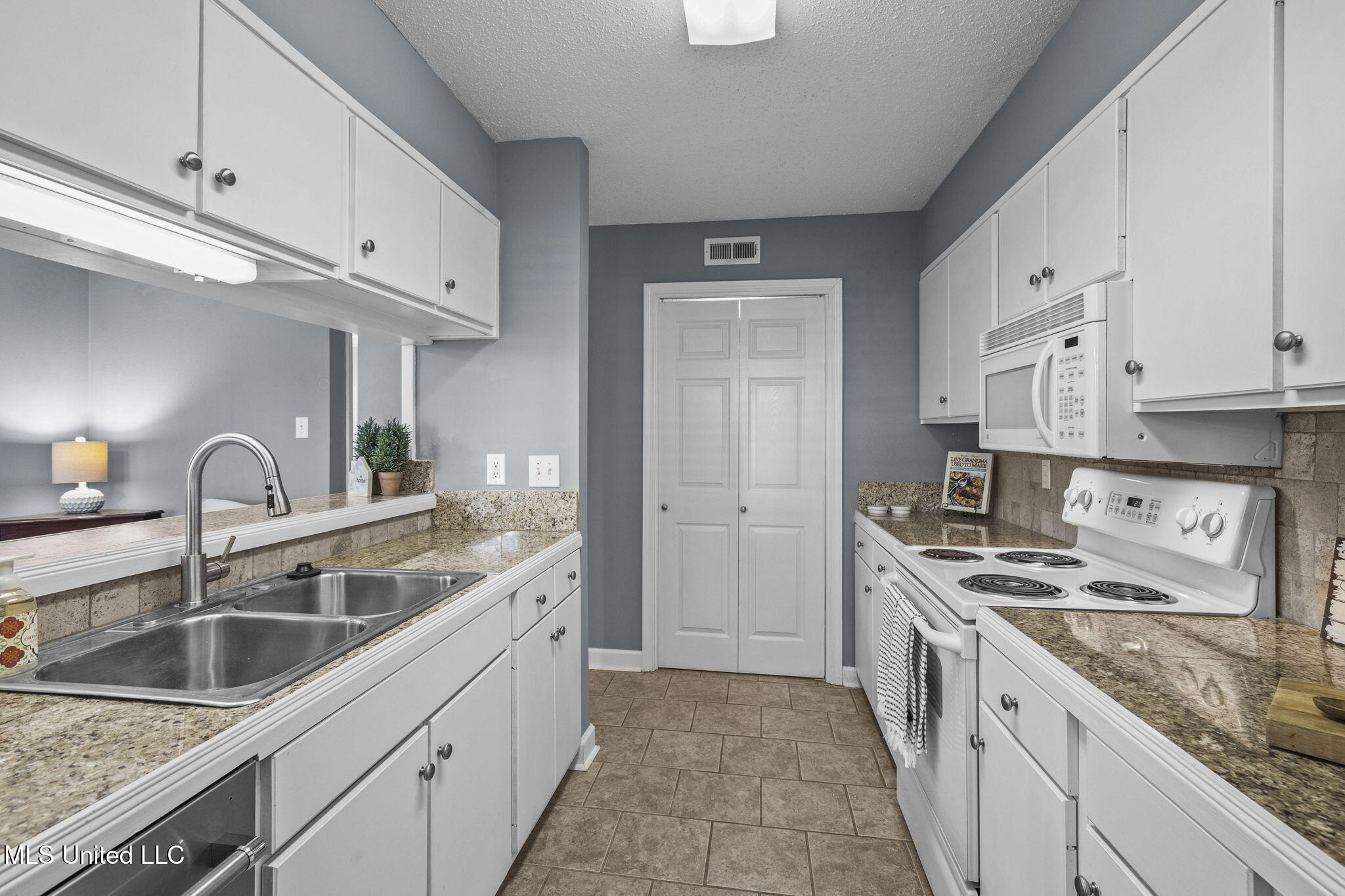 550 Post Road, Unit 121 Ridgeland, MS 39157 - Photo 18 of 52 18-web-or-mls-121 Point Clear-18