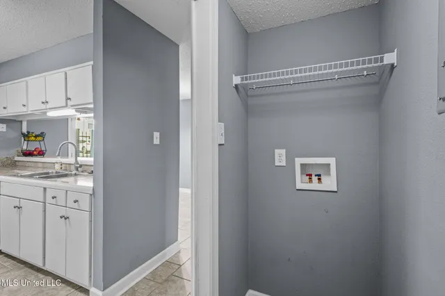 $265,000 | 550 Post Road, Unit 121, Ridgeland, MS 39157