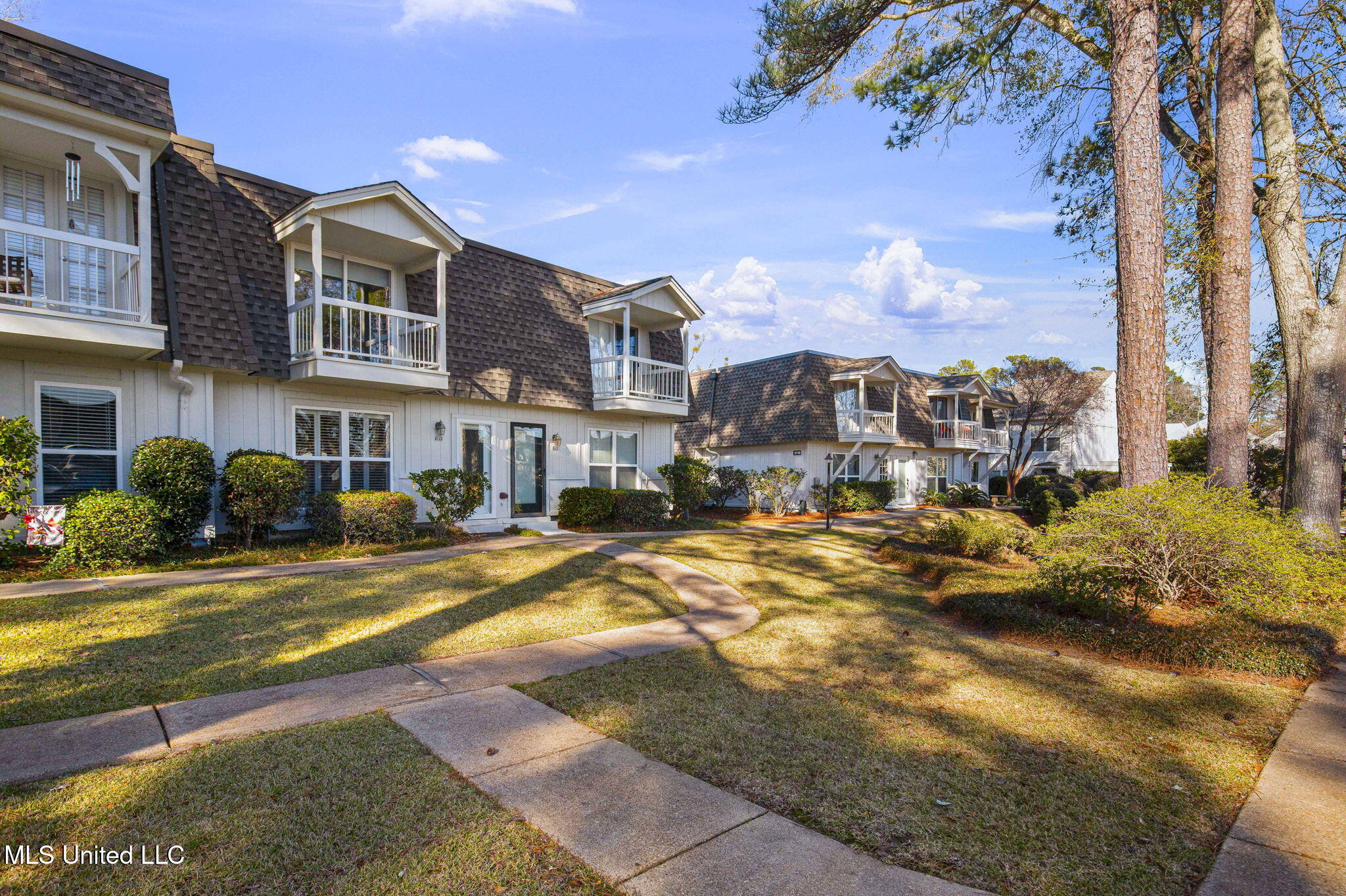 550 Post Road, Unit 121 Ridgeland, MS 39157 - Photo 2 of 52 2-web-or-mls-121 Point Clear-2