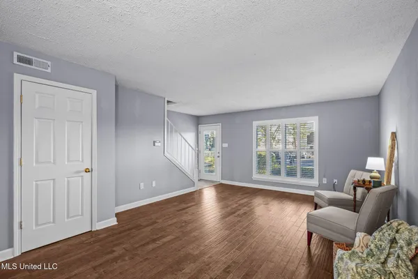 $265,000 | 550 Post Road, Unit 121, Ridgeland, MS 39157