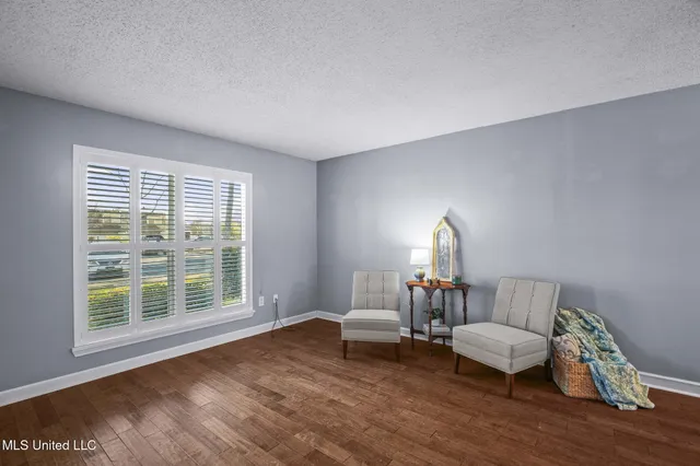 $265,000 | 550 Post Road, Unit 121, Ridgeland, MS 39157