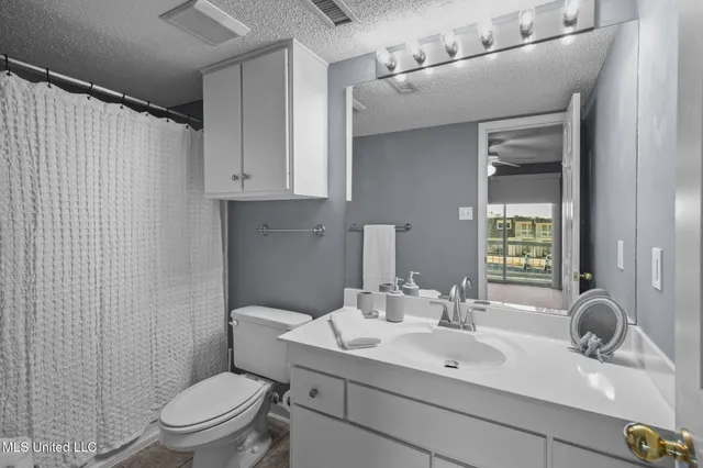 $265,000 | 550 Post Road, Unit 121, Ridgeland, MS 39157