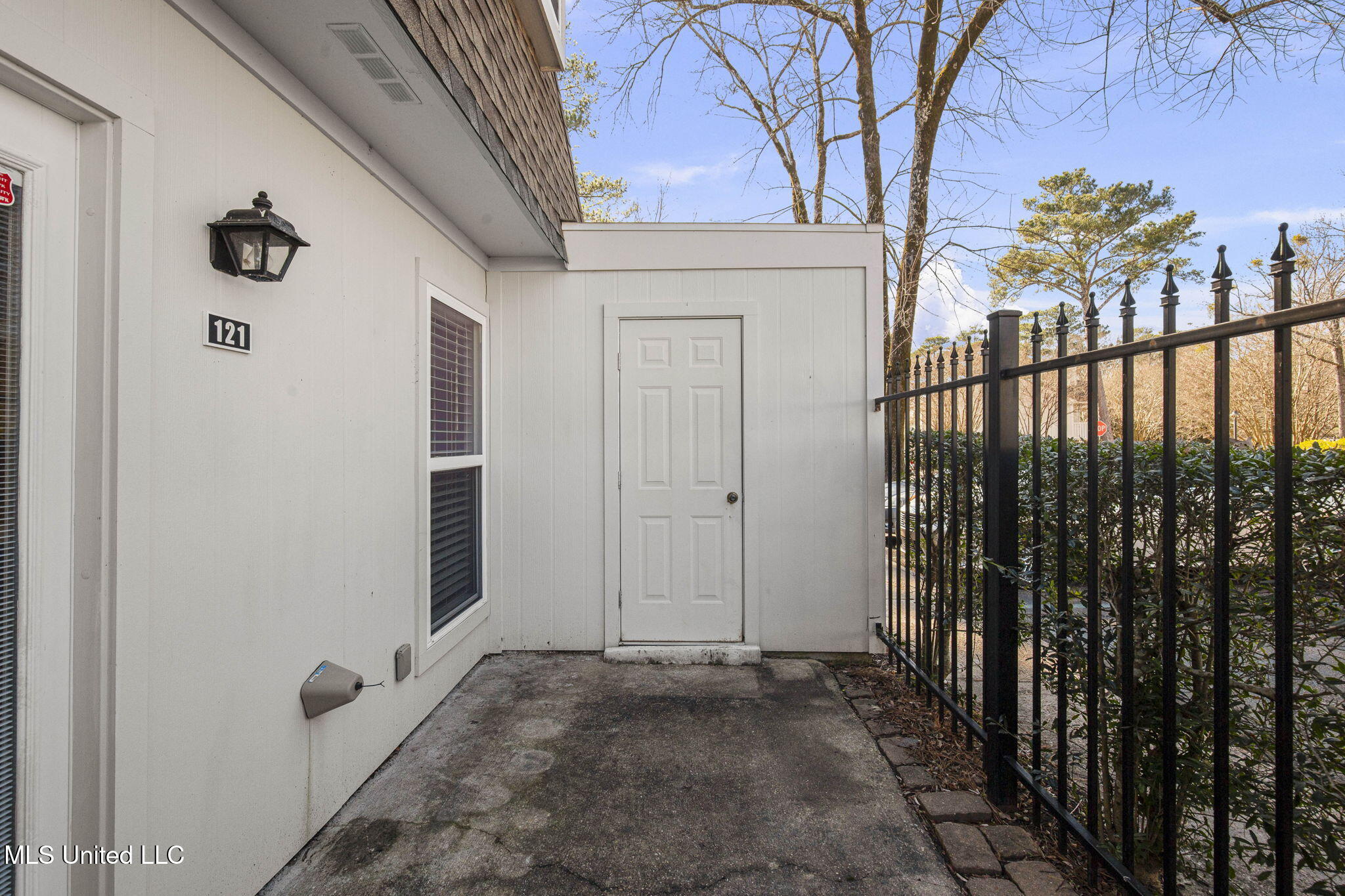 550 Post Road, Unit 121 Ridgeland, MS 39157 - Photo 9 of 52 9-web-or-mls-121 Point Clear-9