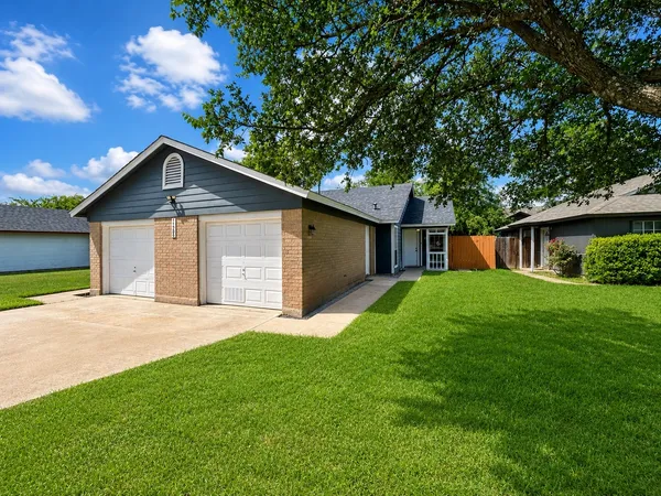 $1,885 | 11908 Sunhillow Bend, Unit B, Austin, TX 78758