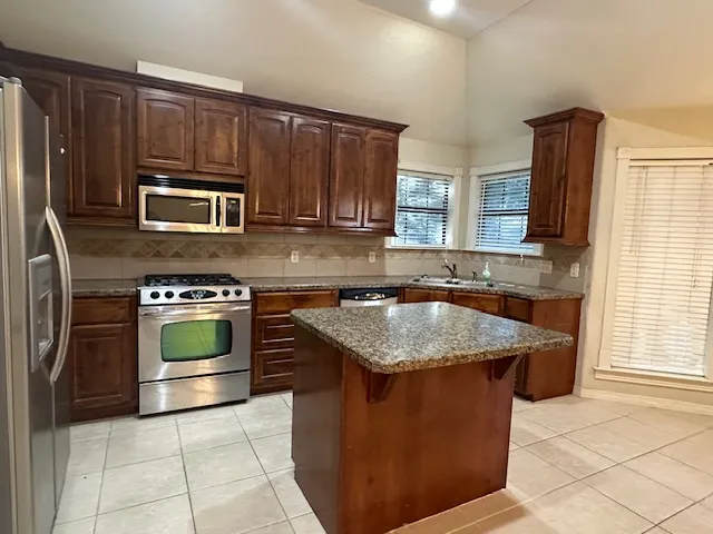 $332,900 | 702 Woodson Drive, Caldwell, TX 77836