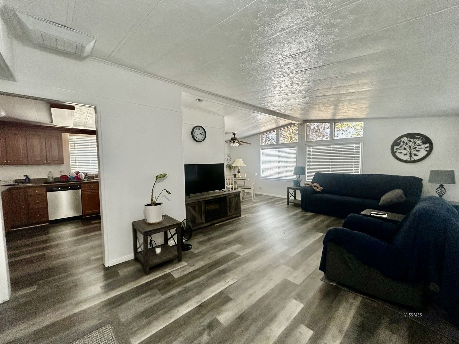 1101 Strecker Street Ridgecrest, CA 93555 - Photo 4 of 25