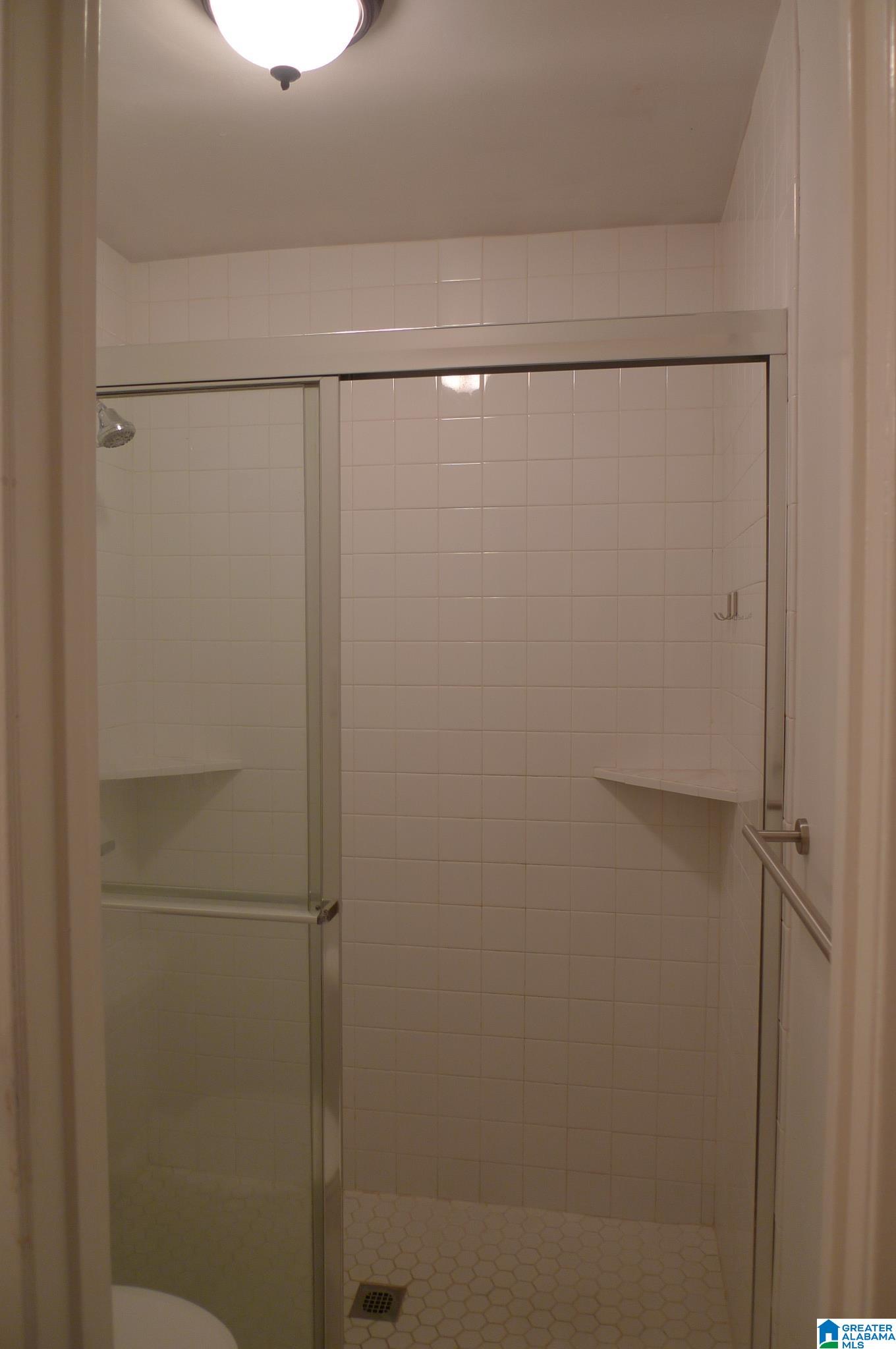 3350 Altamont Road South, Unit B15 Birmingham, AL 35205 - Photo 12 of 14