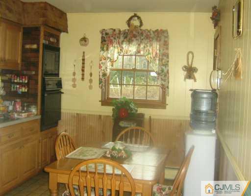 42 Rutgers Avenue Colonia, NJ 07067 - Photo 2 of 8 Gallery Image 2