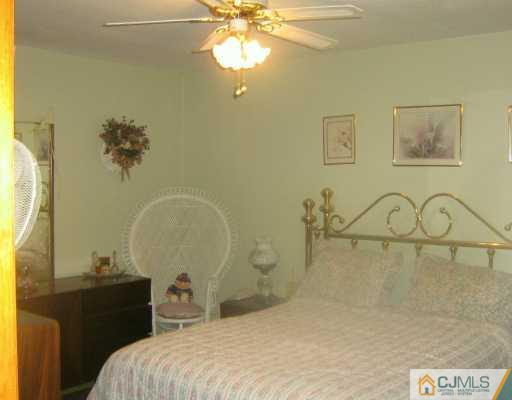 42 Rutgers Avenue Colonia, NJ 07067 - Photo 4 of 8 Gallery Image 4