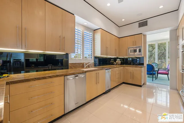 $1,650,000 | 46920 Amir Drive, Palm Desert, CA 92260