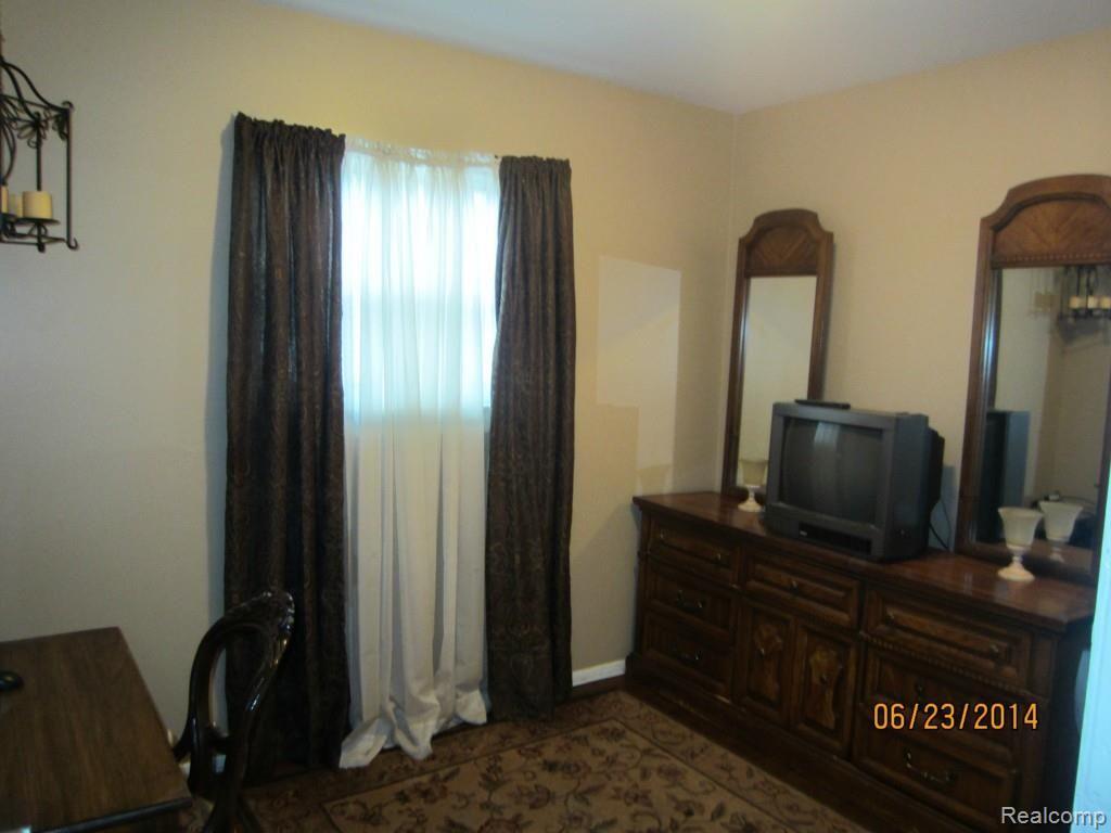 29062 Springstead Street Rockwood, MI 48173 - Photo 16 of 26 Bedroom
