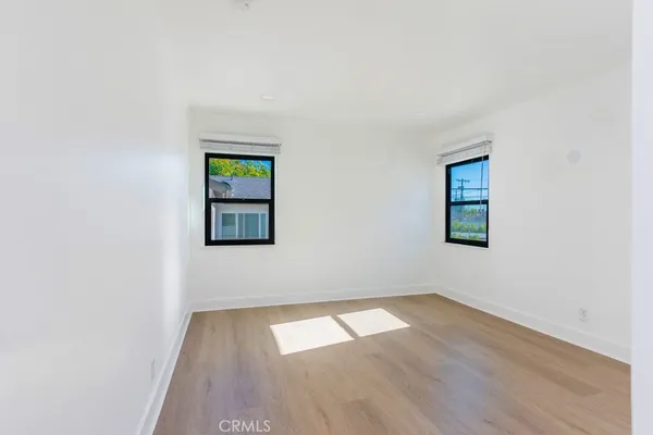$5,995 | 130 South Harper Avenue, Los Angeles, CA 90048