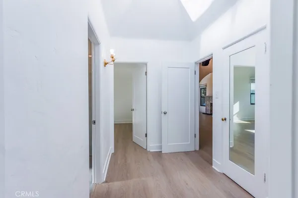 $5,995 | 130 South Harper Avenue, Los Angeles, CA 90048