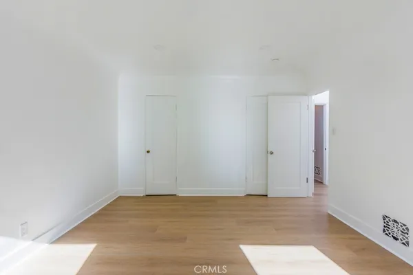 $5,995 | 130 South Harper Avenue, Los Angeles, CA 90048