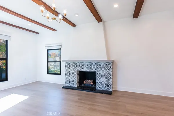 $5,995 | 130 South Harper Avenue, Los Angeles, CA 90048