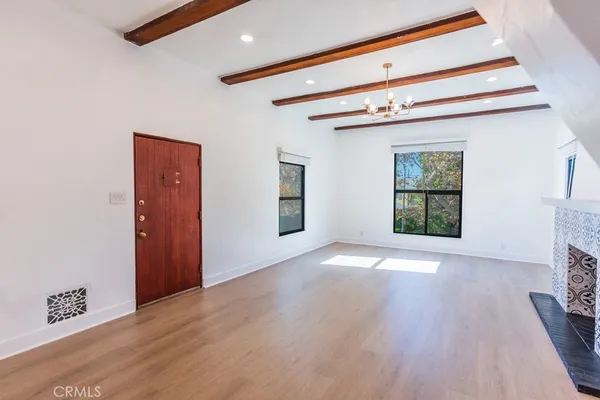 $5,995 | 130 South Harper Avenue, Los Angeles, CA 90048