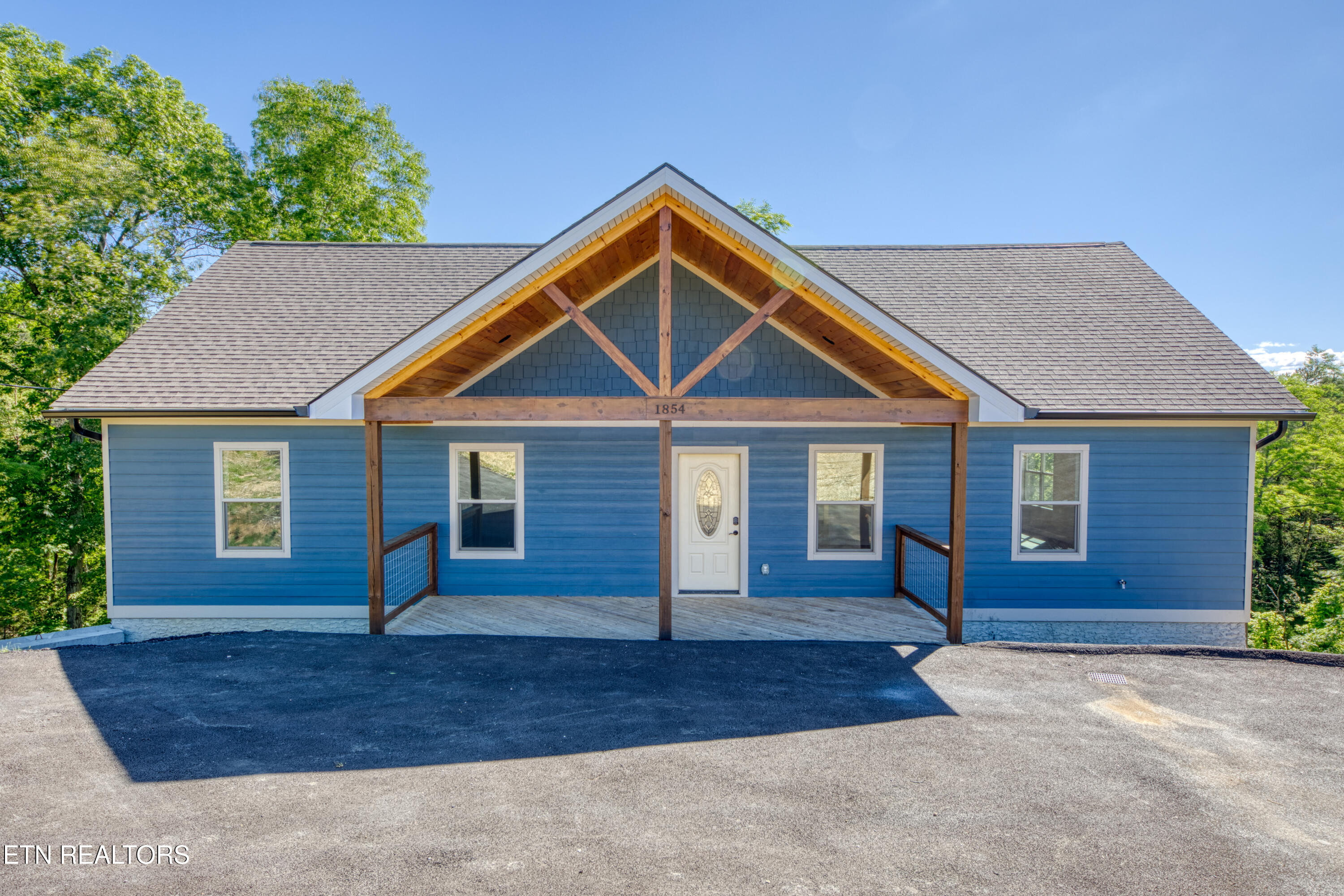 1854 Chapel Road Sevierville, TN 37876 - Photo 1 of 42 0H3A0984_4