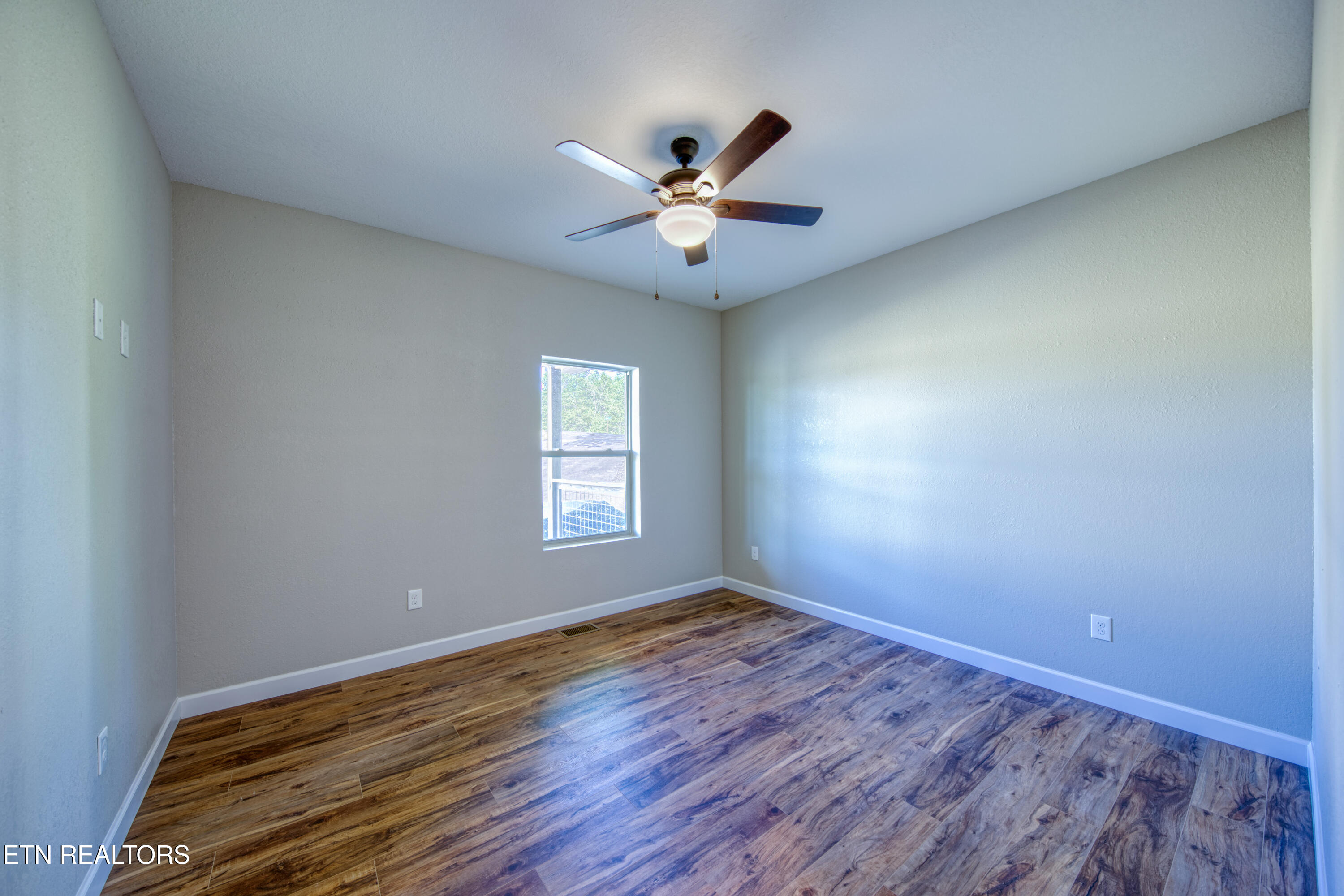 1854 Chapel Road Sevierville, TN 37876 - Photo 11 of 42 0H3A1054_16