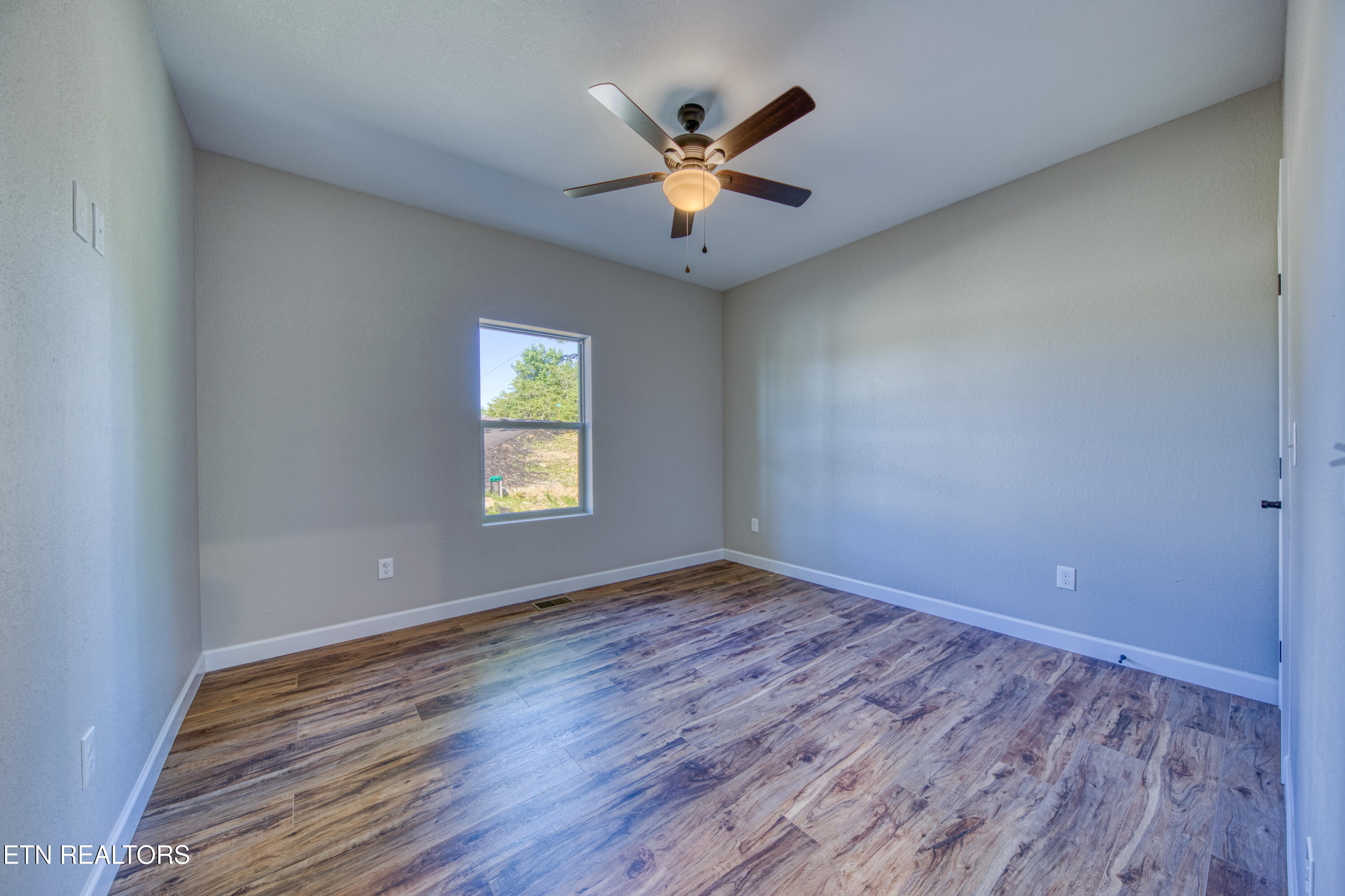 1854 Chapel Road Sevierville, TN 37876 - Photo 14 of 42 0H3A1071_20