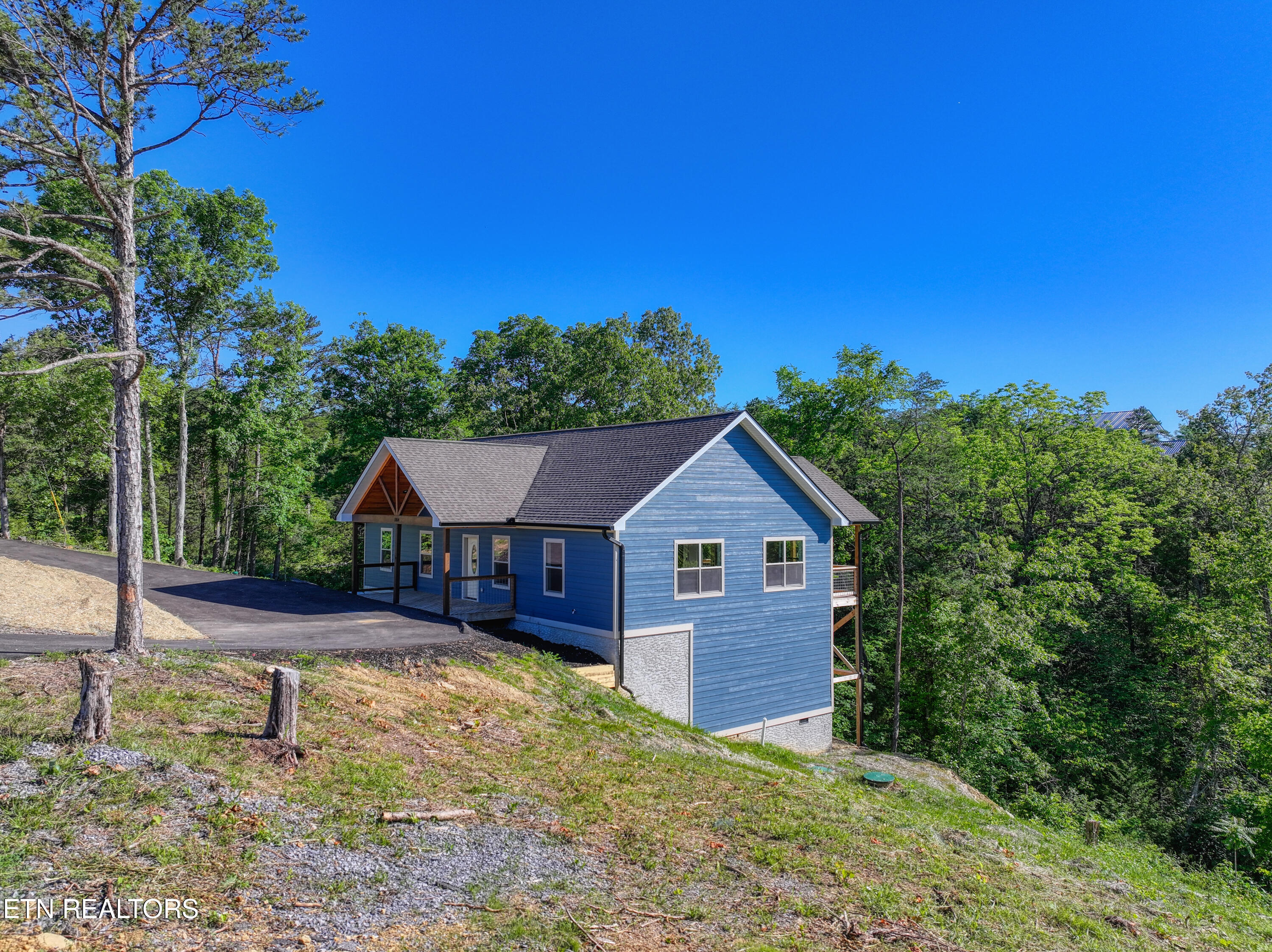 1854 Chapel Road Sevierville, TN 37876 - Photo 32 of 42 DJI_20250523095141_0531_D_89