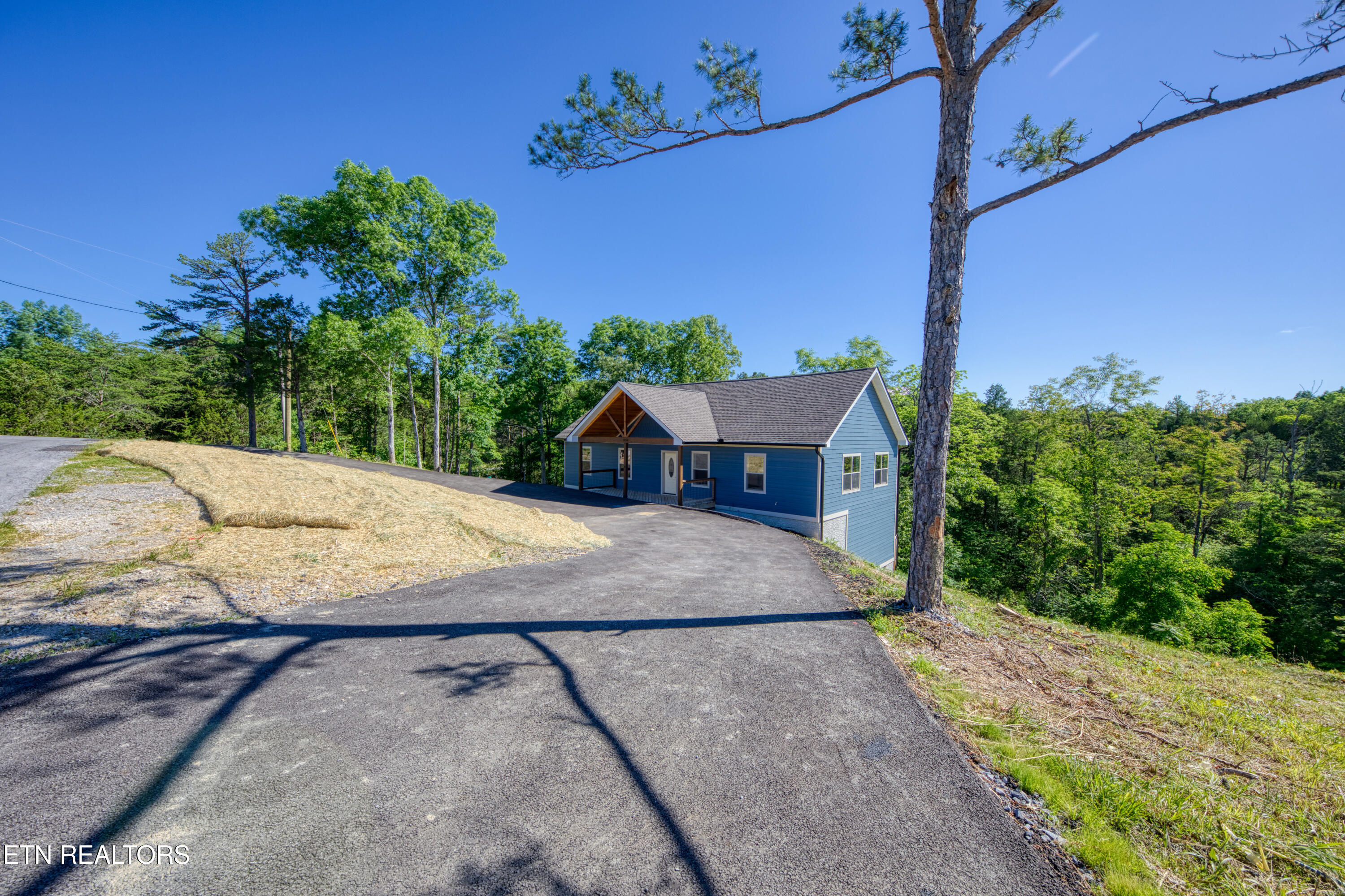 1854 Chapel Road Sevierville, TN 37876 - Photo 34 of 42 0H3A0971_1