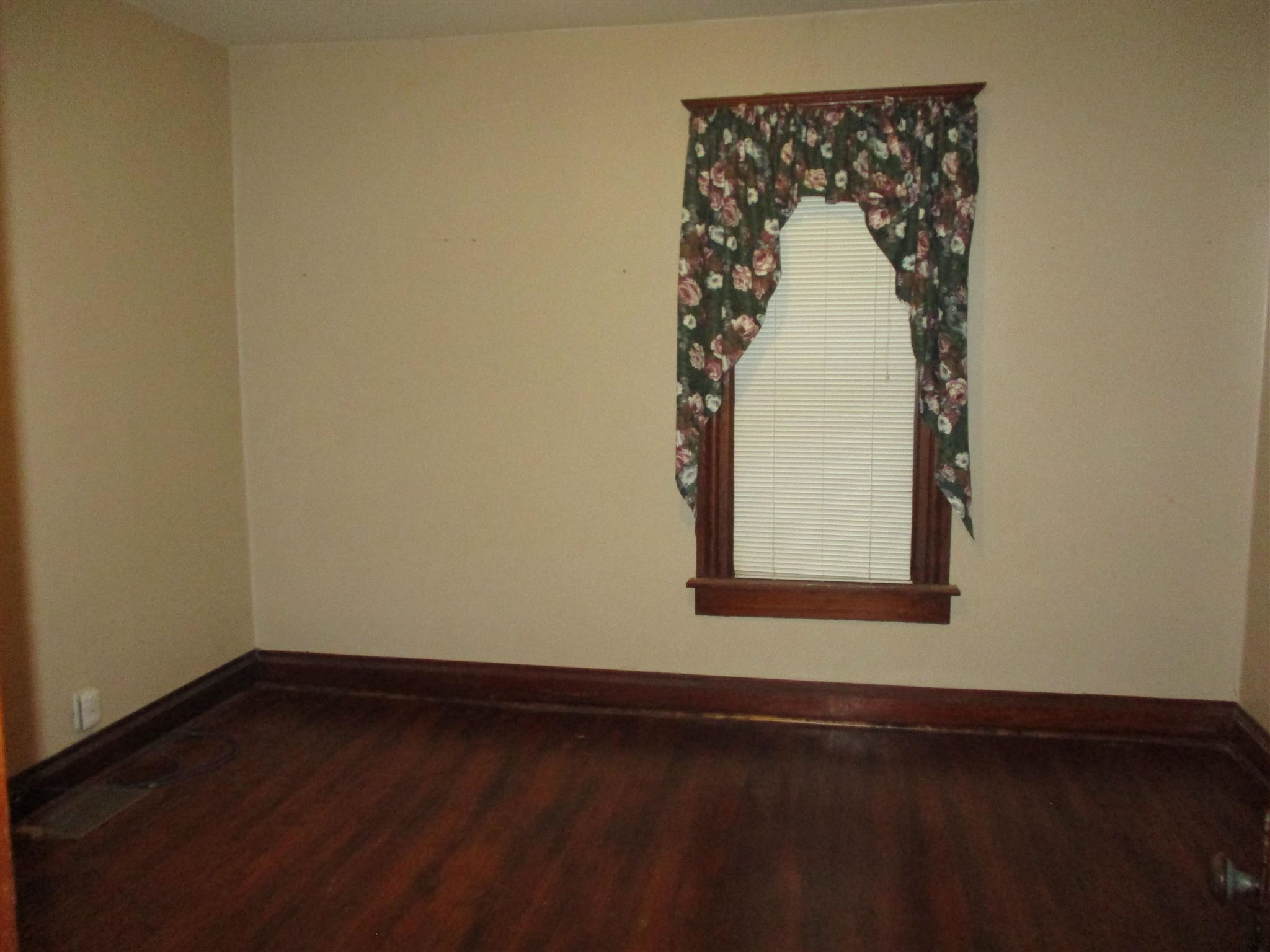 1129 Jefferson Street Rochester, IN 46975 - Photo 7 of 15