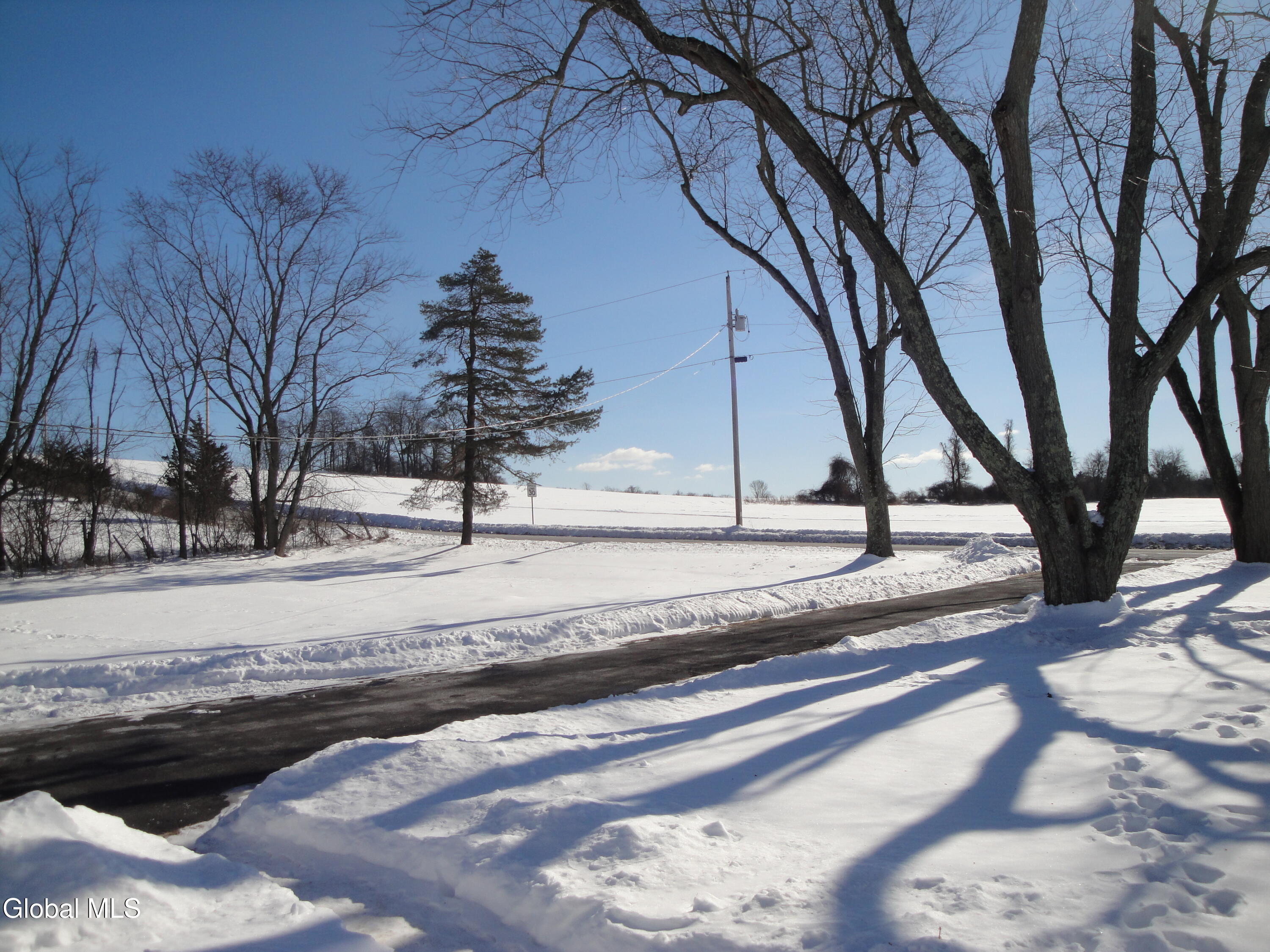 2329 County Rte 51 New Baltimore, NY 12087 - Photo 5 of 25 DSC05142