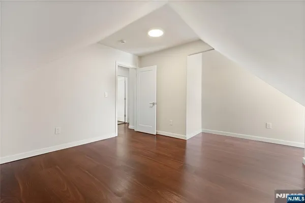 $3,000 | 826 George Street, Unit 2, Plainfield, NJ 07062