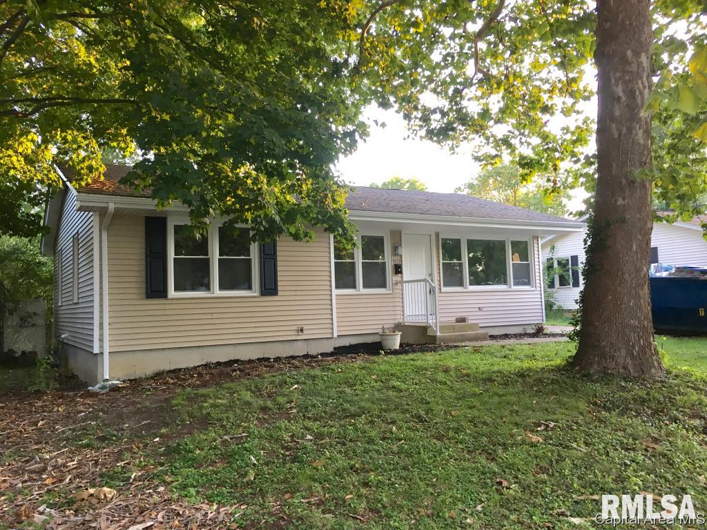 2704 Queensway Road Springfield, IL 62703 - Photo 1 of 21
