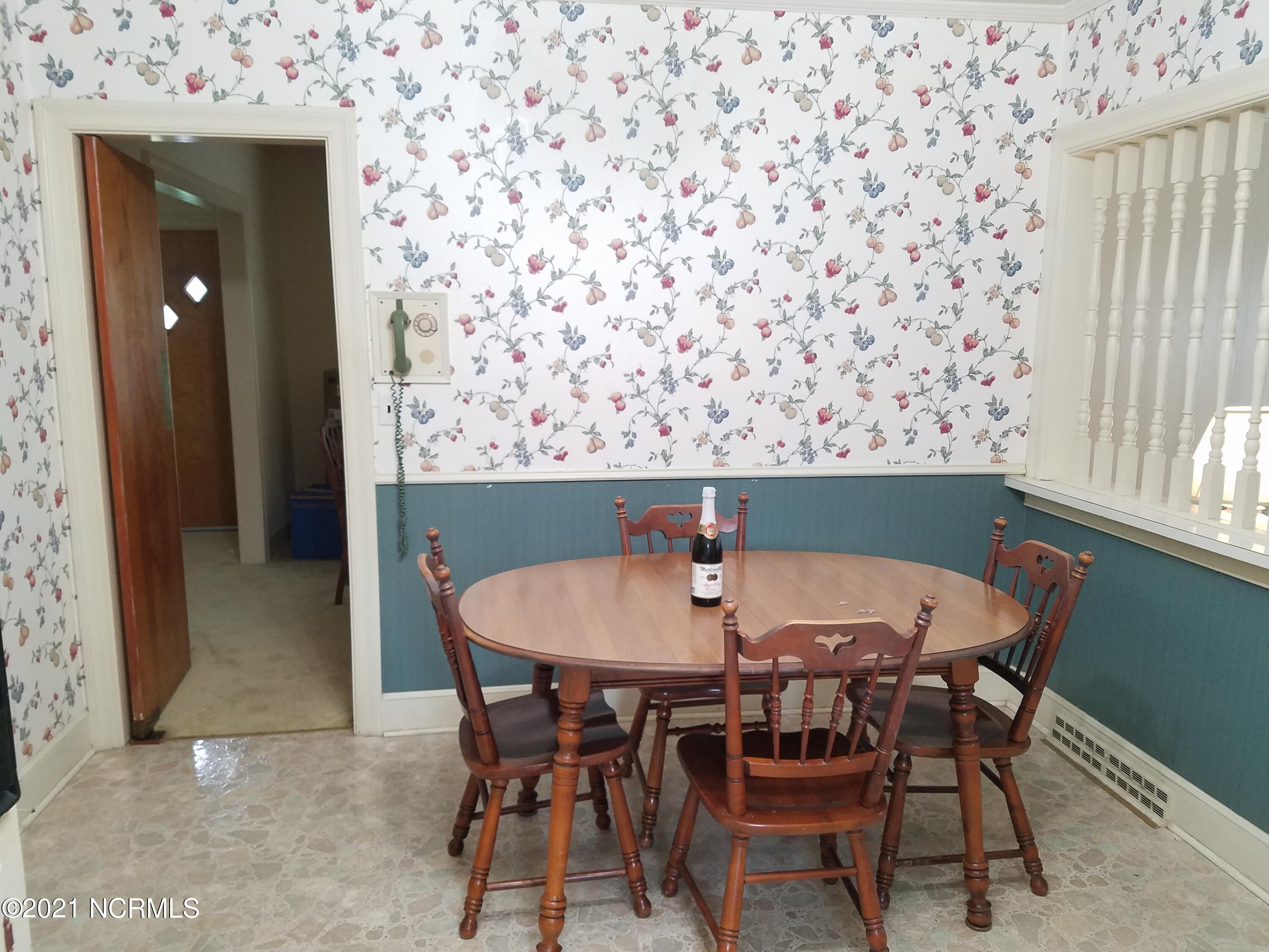 2602 Carey Road Kinston, NC 28504 - Photo 11 of 23 Dining Room