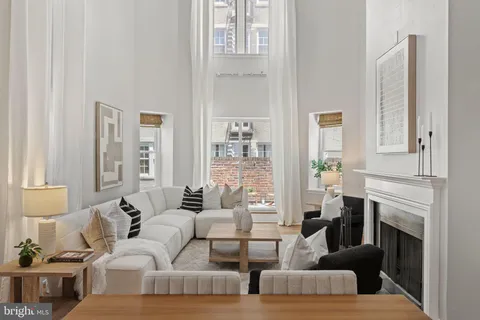 $575,000 | 1903 Spruce Street, Unit 3E, Philadelphia, PA 19103