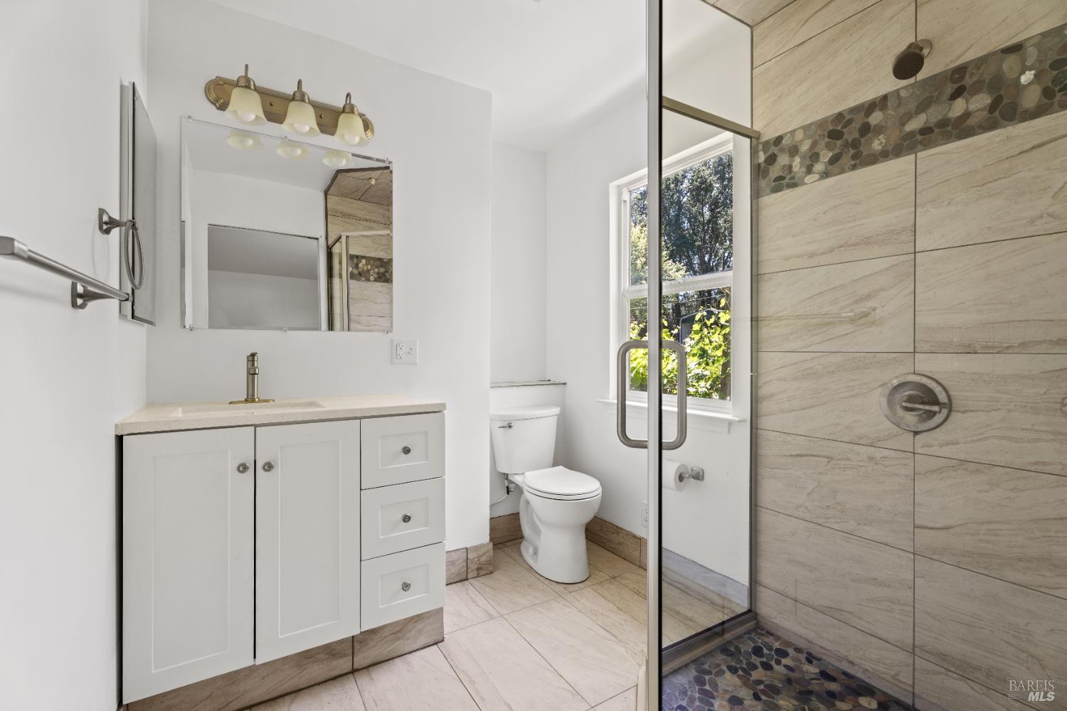 2025 Valley Road Willits, CA 95490 - Photo 11 of 20