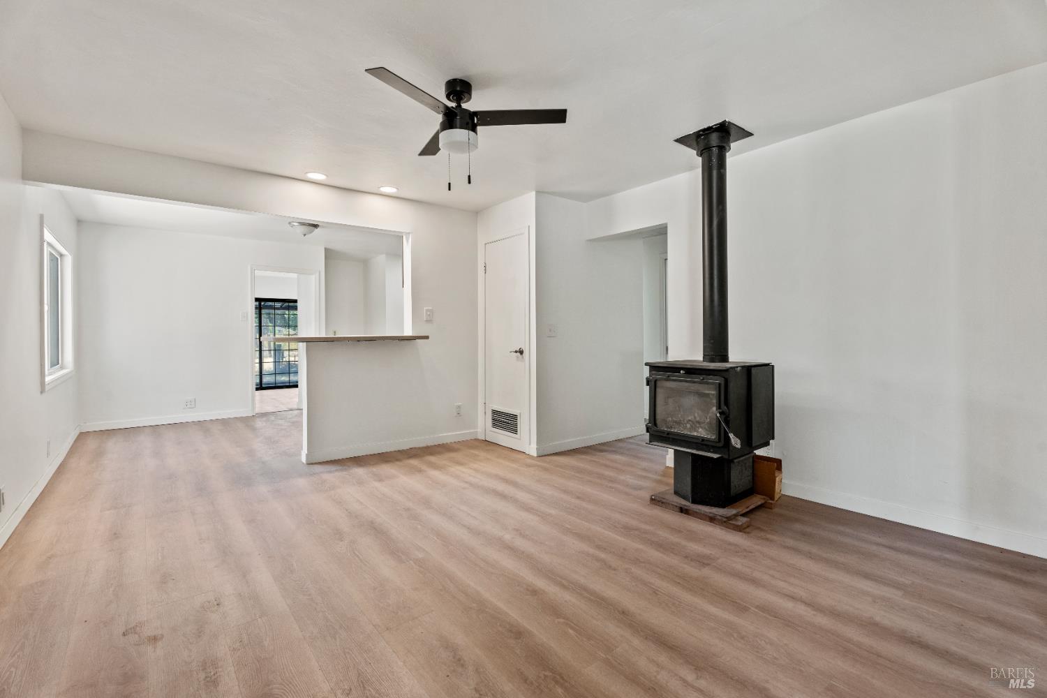 2025 Valley Road Willits, CA 95490 - Photo 5 of 20