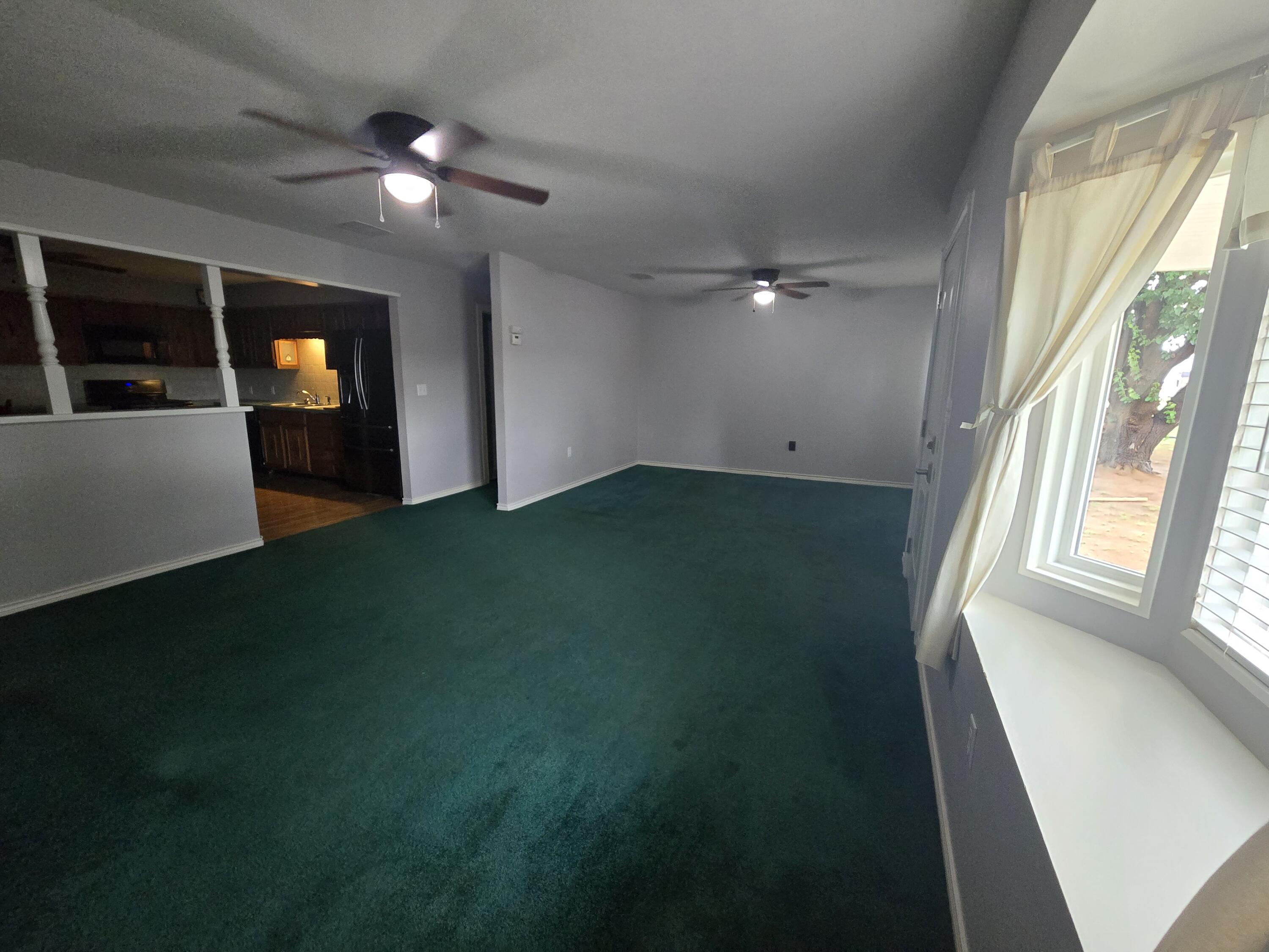 1612 Highway 87 Lamesa, TX 79331 - Photo 3 of 26 Living Room 1.2