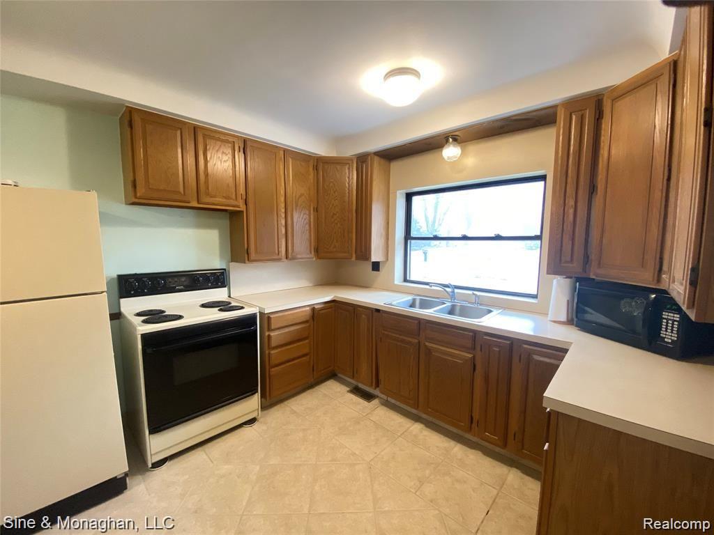 53139 Fairchild Road Chesterfield, MI 48051 - Photo 15 of 43
