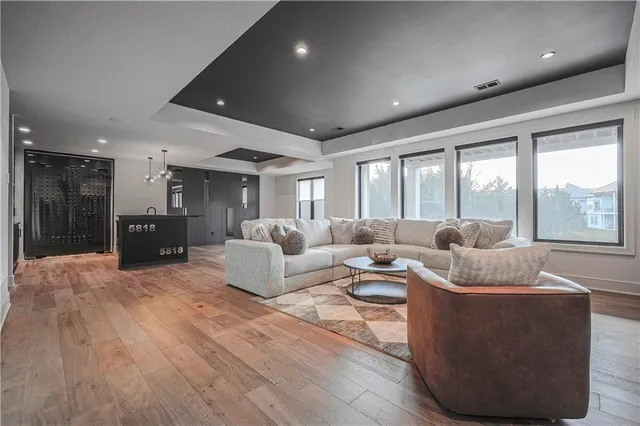 $1,460,000 | 5818 North Lucerne Avenue, Kansas City, MO 64151