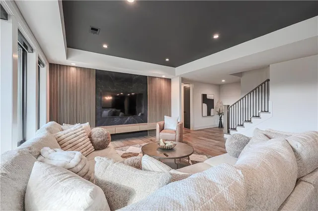 $1,460,000 | 5818 North Lucerne Avenue, Kansas City, MO 64151