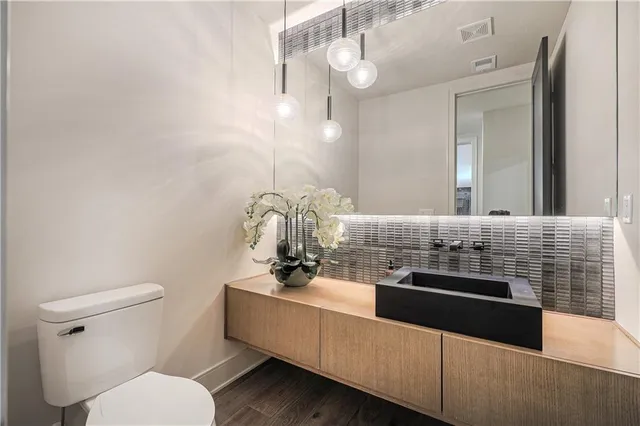 $1,460,000 | 5818 North Lucerne Avenue, Kansas City, MO 64151