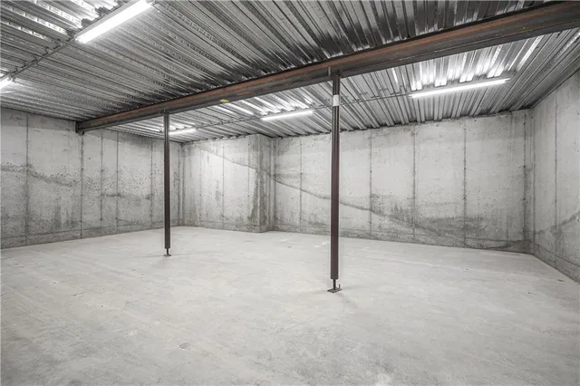 $1,460,000 | 5818 North Lucerne Avenue, Kansas City, MO 64151