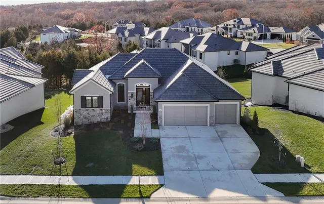 $1,460,000 | 5818 North Lucerne Avenue, Kansas City, MO 64151