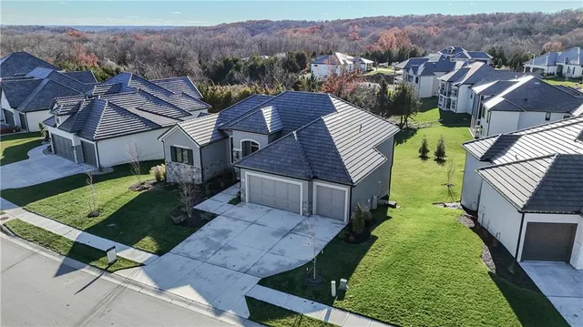 $1,460,000 | 5818 North Lucerne Avenue, Kansas City, MO 64151