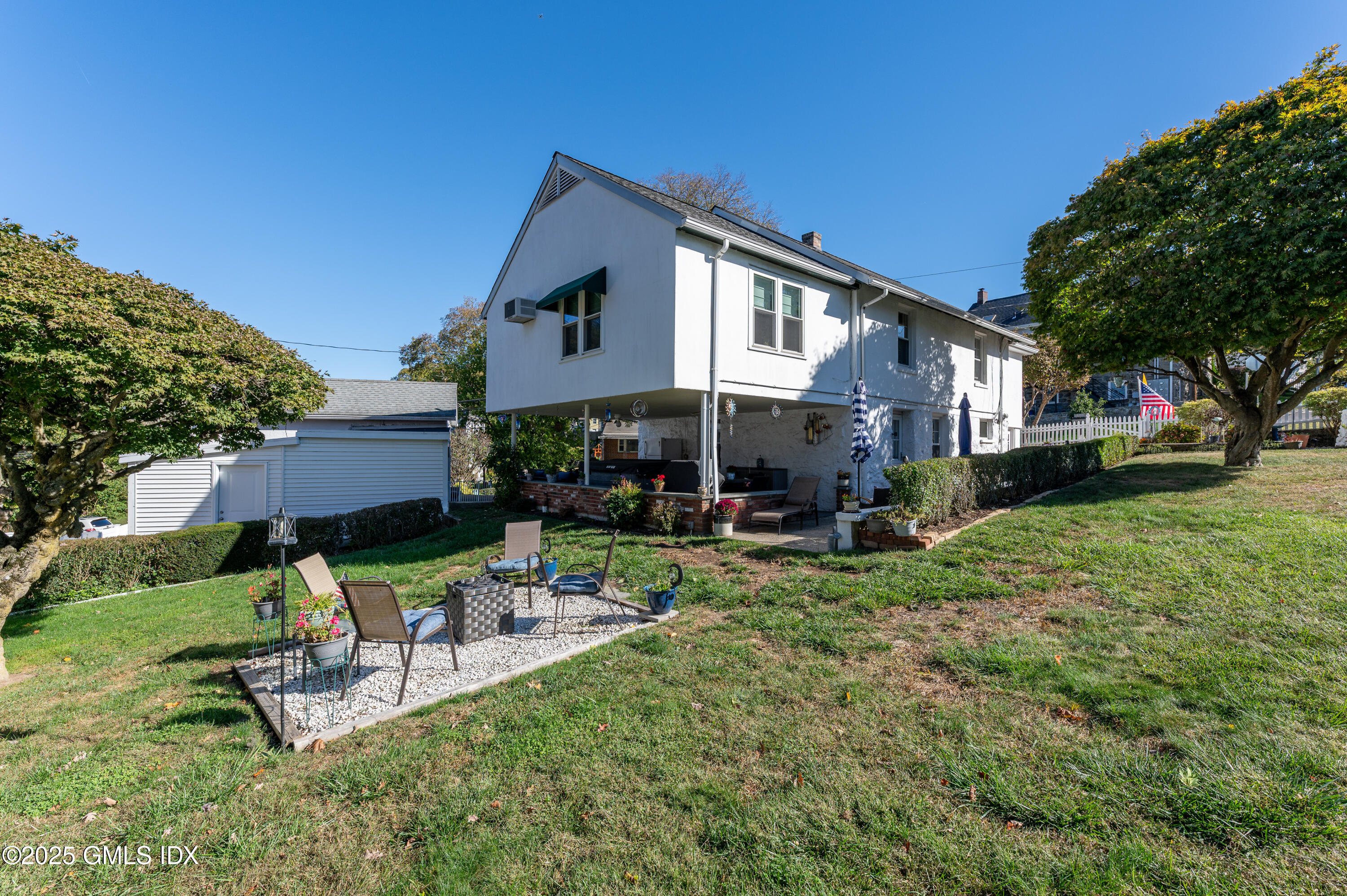 70 Byram Terrace Drive Greenwich, CT 06831 - Photo 16 of 22 39-39_HudsonCP_70ByramTerr