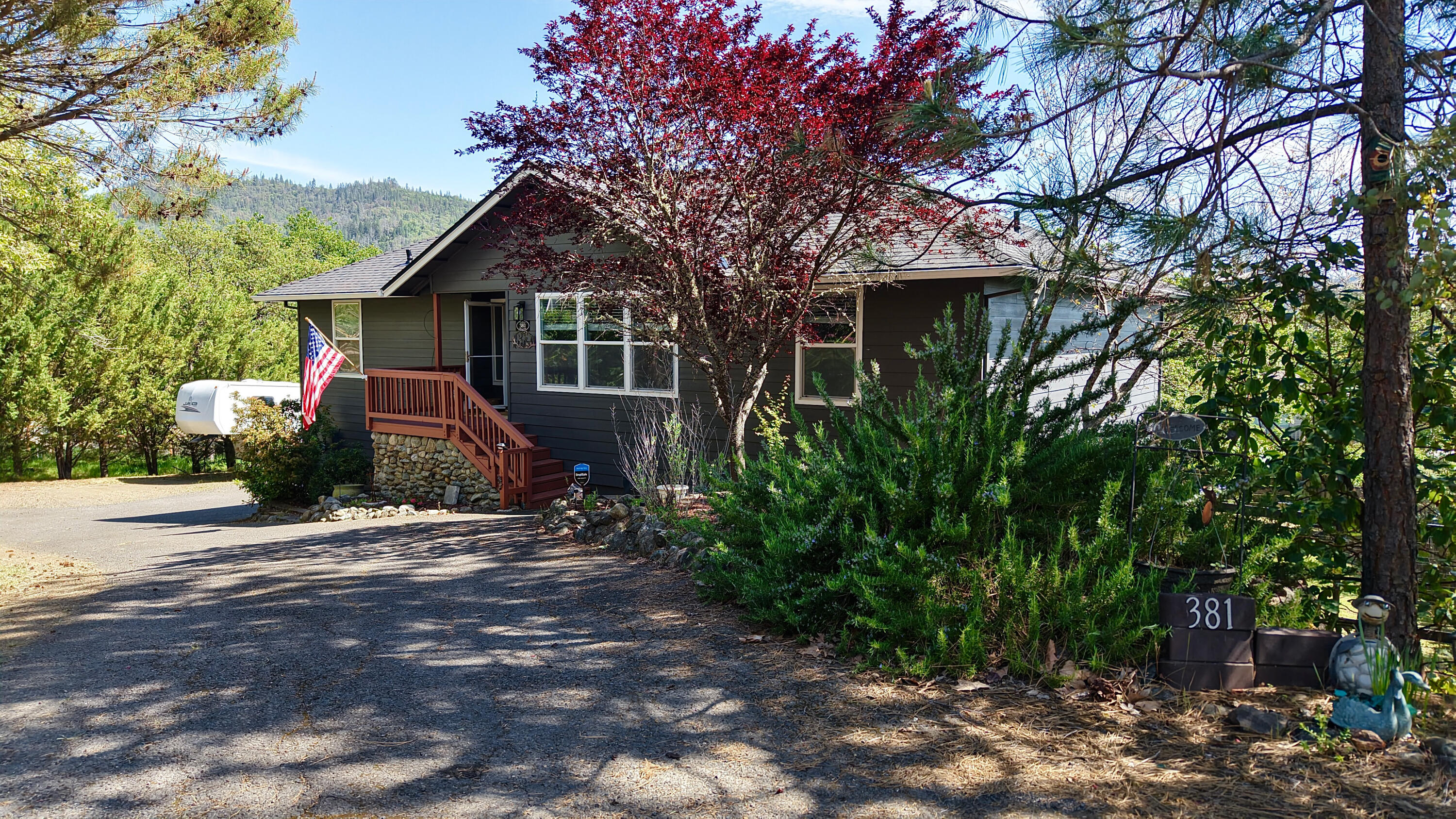 381 Pinetop Terrace Shady Cove, OR 97539 - Photo 58 of 66