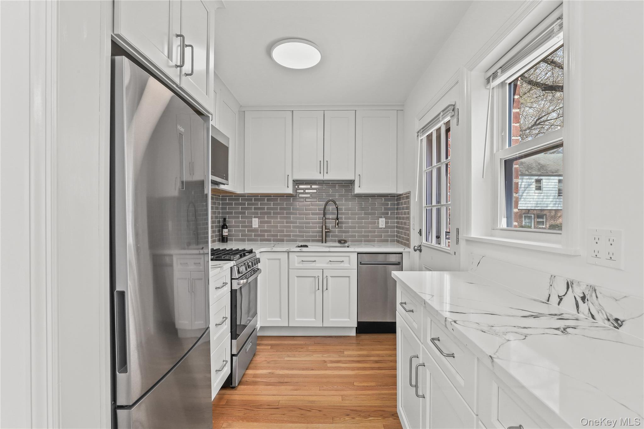 2 Peck Avenue, Unit 27A Rye, NY 10580 - Photo 6 of 15 Renovated Kitchen