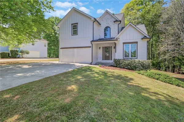 $599,900 | 6259 Spring Lake Drive, Flowery Branch, GA 30542