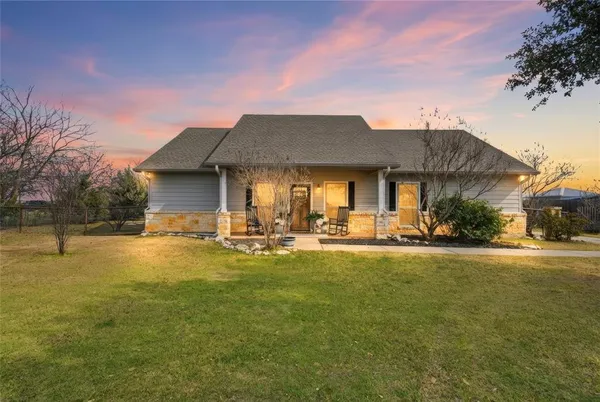 $490,000 | 1130 North Lone Star Parkway, McGregor, TX 76657